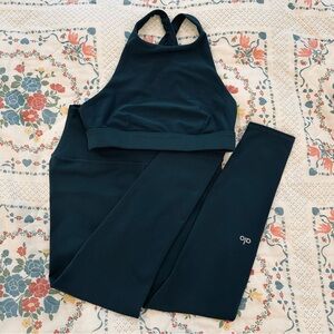 ALO Midnight Green Yoga Set (size S) 🧘‍♀️